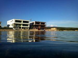 1127_10201942884320274_629728424_n